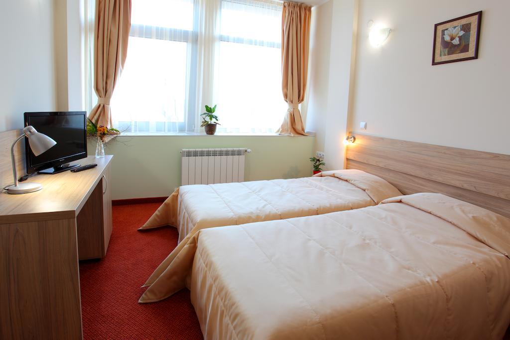 Teodora Palace Hotel Ρούσε Δωμάτιο φωτογραφία